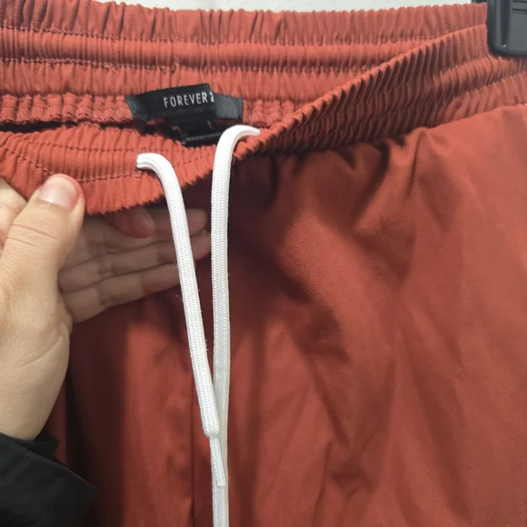 Forever 21 Rust Elastic Waist Pants - Picture 6 of 12